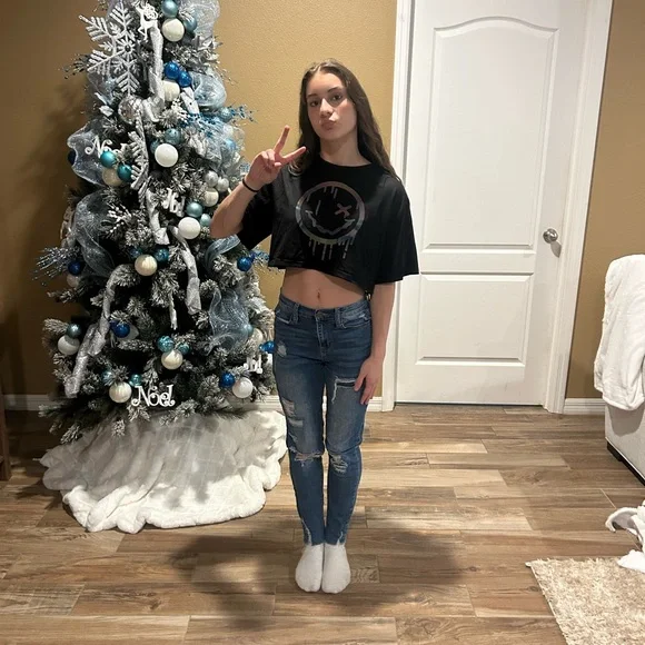 i’m selling sweaters and jeans! - Picture 2 of 9